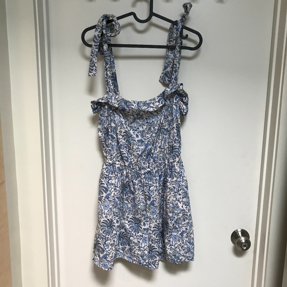 🌵H&M Blue/White Floral Romper